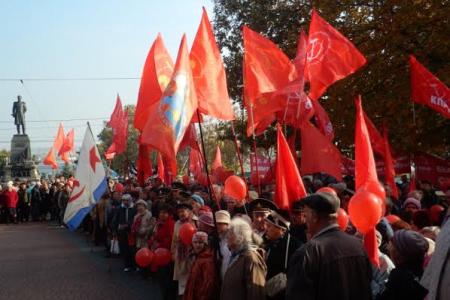 Севастопольские коммунисты верны заветам Великого Октября