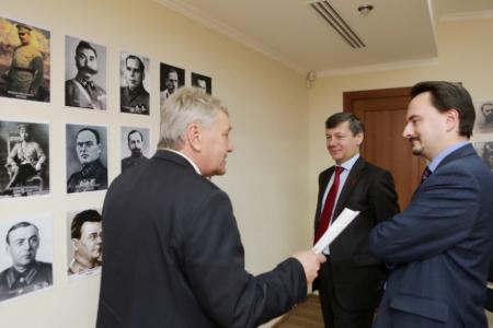 Д.Г. Новиков начал поездку в Крым, где проходят юбилейные мероприятия в честь 95-летия установления Советской власти
