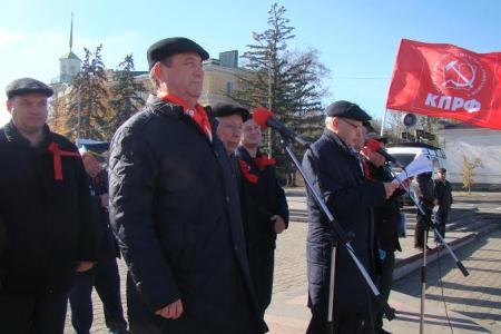 Виктор Гончаров на митинге в Ставрополе: Свет Великого Октября озаряет наше будущее!