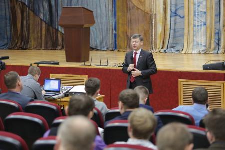 «Конвейер идей». В Подмосковье проходит Форум выпускников Центра политической учебы ЦК КПРФ