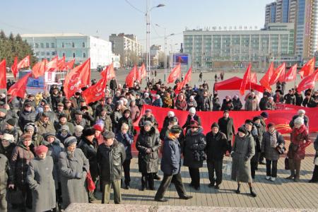Амурская область встретила 98 годовщину Великой Октябрьской социалистической революции массовыми шествиями и митингами