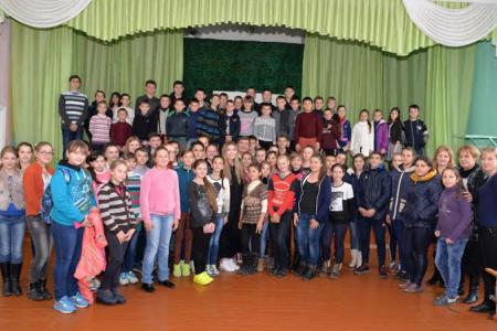 Чемпионка из спортивного клуба КПРФ, комсомолка Марьяна Наумова отправилась с визитом в Молдову и Приднестровье