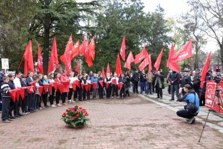 Д.Г. Новиков начал поездку в Крым, где проходят юбилейные мероприятия в честь 95-летия установления Советской власти