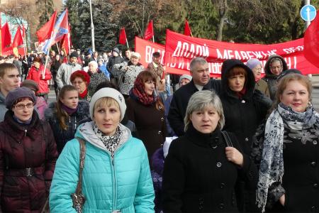 С революцией в сердце. Празднование годовщины Великого Октября в Курске