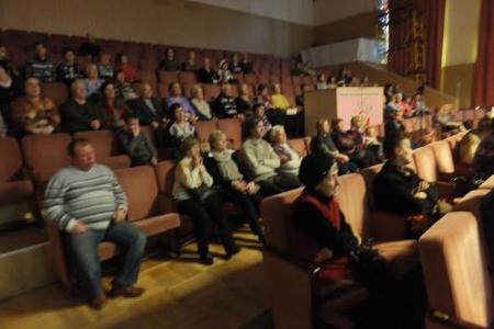 Первый секретарь Калужского горкома КПРФ Марина Костина поздравила Народный духовой оркестр КЭМЗ с 88-летием