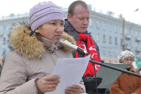 «Мама, папа, я – бездомная семья!». Дольщики Иванова на митинге выразили вотум недоверия Губернатору области