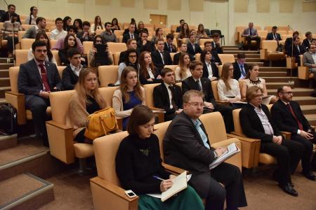 Г.А. Зюганов открыл заседание Молодежного парламента при Государственной Думе