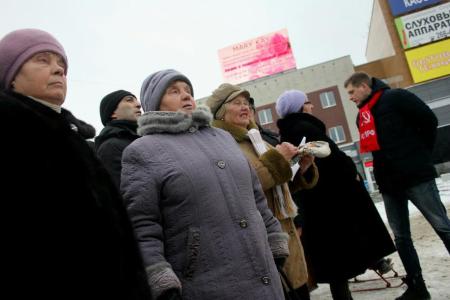 Свердловские коммунисты вместе с жителями Чкаловского района Екатеринбурга выступили против нерадивых коммерсантов-застройщиков!
