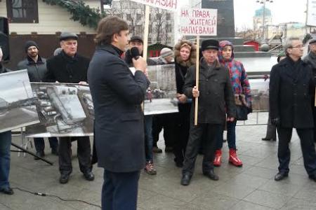 «Собянин, услышь москвичей!» Встреча депутатов-коммунистов с жителями Жулебино