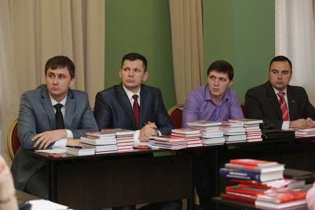 В Центре политической учебы продолжается обучение партийных организаторов
