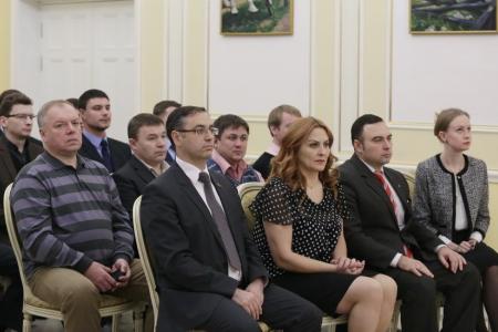 Д.Г. Новиков вручил дипломы выпускникам Центра политической учёбы ЦК КПРФ