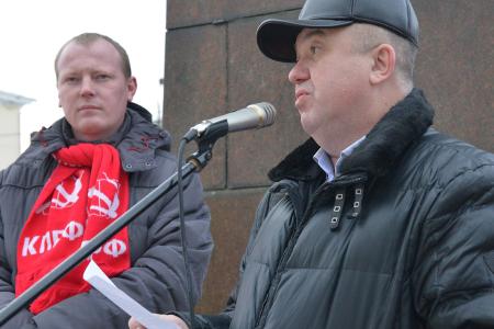 «Мама, папа, я – бездомная семья!». Дольщики Иванова на митинге выразили вотум недоверия Губернатору области