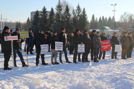 Республика Татарстан. Альметьевские коммунисты против взимания платы за проезд большегрузов!