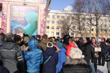 Митинг в Южно-Сахалинске, организованный  дальнобойщиками и КПРФ, был блокирован властью