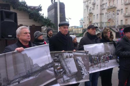 «Собянин, услышь москвичей!» Встреча депутатов-коммунистов с жителями Жулебино