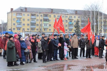 Ярославская область. Коммунисты изготовили и установили бюст И.В. Сталина в Рыбинске