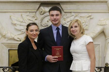 Д.Г. Новиков вручил дипломы выпускникам Центра политической учёбы ЦК КПРФ