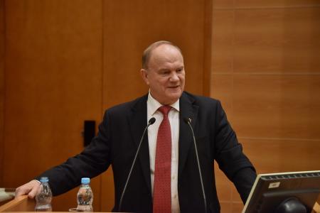 Г.А. Зюганов открыл заседание Молодежного парламента при Государственной Думе