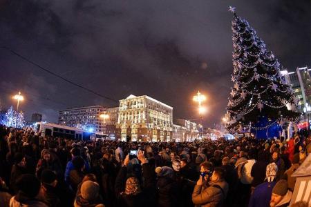 Жители столицы против платных парковок. Видео KPRF.TV