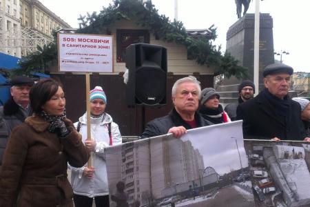 «Собянин, услышь москвичей!» Встреча депутатов-коммунистов с жителями Жулебино