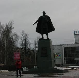 В подмосковном Серпухове коммунисты потребовали отмены поборов с дальнобойщиков