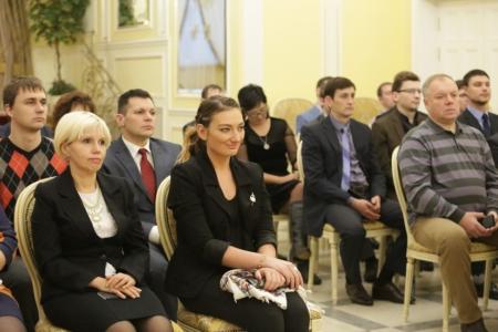 Д.Г. Новиков вручил дипломы выпускникам Центра политической учёбы ЦК КПРФ
