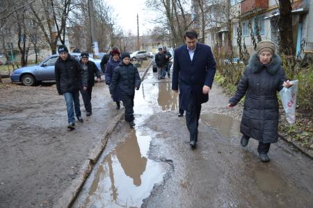 Олег Лебедев продолжает проводить массовые встречи с жителями Тульской области