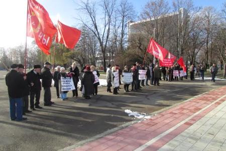 Республика Адыгея. В Майкопе состоялся пикет в защиту транспортников Анти-«Платон»