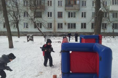 Самарские комсомольцы поздравили детей с Новым годом