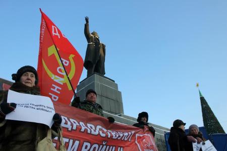 Свердловская область. «Дети войны» вышли на пикет в поддержку закона КПРФ