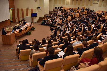 Г.А. Зюганов открыл заседание Молодежного парламента при Государственной Думе