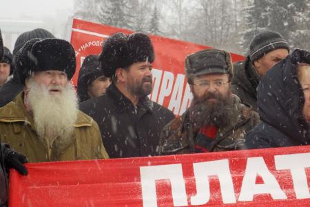Митинг солидарности с дальнобойщиками в Барнауле потребовал отставки правительства
