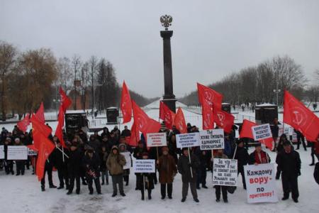 В Брянске прошли совместные акции протеста коммунистов, дальнобойщиков и индивидуальных предпринимателей Центрального рынка