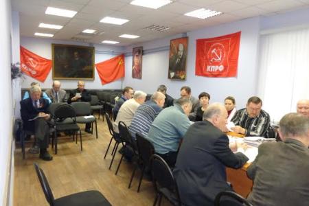 Нижегородские коммунисты провели круглый стол, посвященный взаимоотношениям партии и рабочего класса