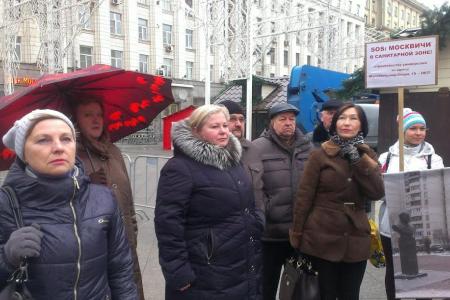 «Собянин, услышь москвичей!» Встреча депутатов-коммунистов с жителями Жулебино