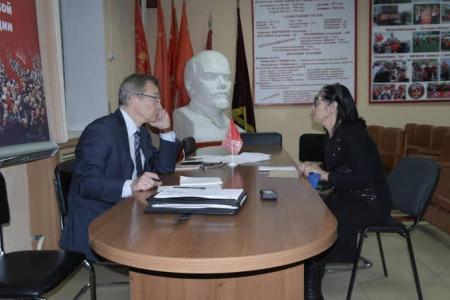 Владимир Поздняков провёл приём избирателей Забайкальского края