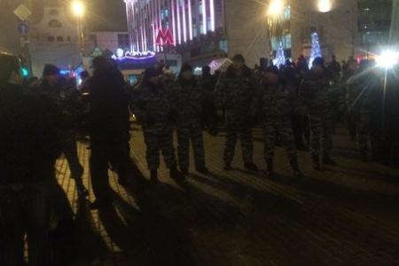 "Интерфакс": В.Ф. Рашкин просит проверить факты нарушений на встрече с избирателями в Москве со стороны полиции