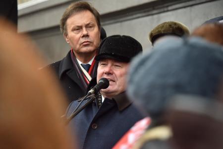 «За достойную жизнь детей войны!». Возле Госдумы состоялась встреча депутатов-коммунистов с избирателями в поддержку законопроекта КПРФ