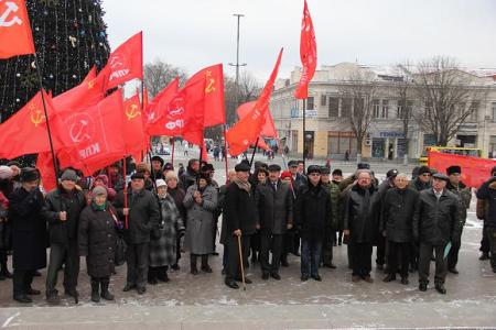 Республика Крым. В Симферополе состоялся торжественный митинг, посвященный 93-й годовщине образования СССР