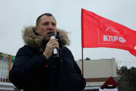 Свердловские коммунисты вместе с жителями Чкаловского района Екатеринбурга выступили против нерадивых коммерсантов-застройщиков!