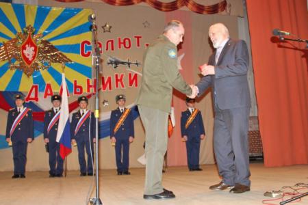 Амурских летчиков дальней авиации наградили медалями ЦК КПРФ