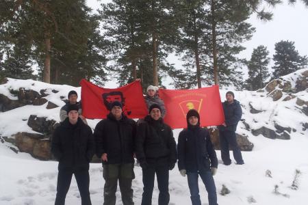Уральский комсомол организовал восхождение на горы для школьников