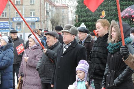 Ярославская область. Коммунисты изготовили и установили бюст И.В. Сталина в Рыбинске