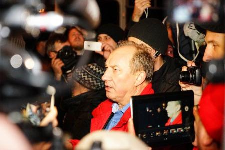 "Интерфакс": В.Ф. Рашкин просит проверить факты нарушений на встрече с избирателями в Москве со стороны полиции