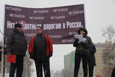 В Брянске прошли совместные акции протеста коммунистов, дальнобойщиков и индивидуальных предпринимателей Центрального рынка