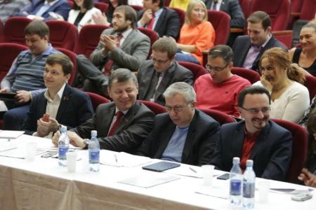 Компартия включила «Конвейер идей». Форум выпускников Центра политучебы ЦК КПРФ состоялся в Подмосковье