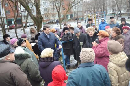 Олег Лебедев провел массовую встречу с жителями в городе Туле