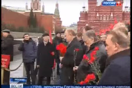 «Россия 1»: Возложение цветов у кремлевской стены