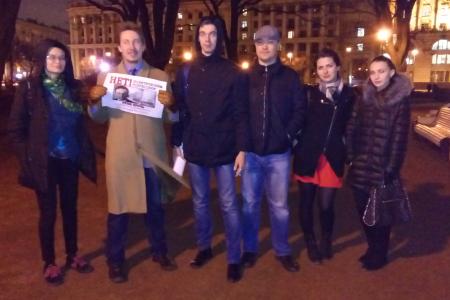 Санкт-Петербург. На пикете в честь Дня рождения Сталина комсомольцы говорили о преследовании коммунистов в наши дни