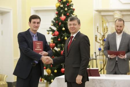 Д.Г. Новиков вручил дипломы выпускникам Центра политической учёбы ЦК КПРФ